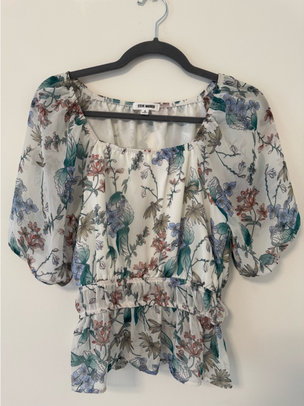 Steve Madden White Floral Puff-Sleeve Peasant Top